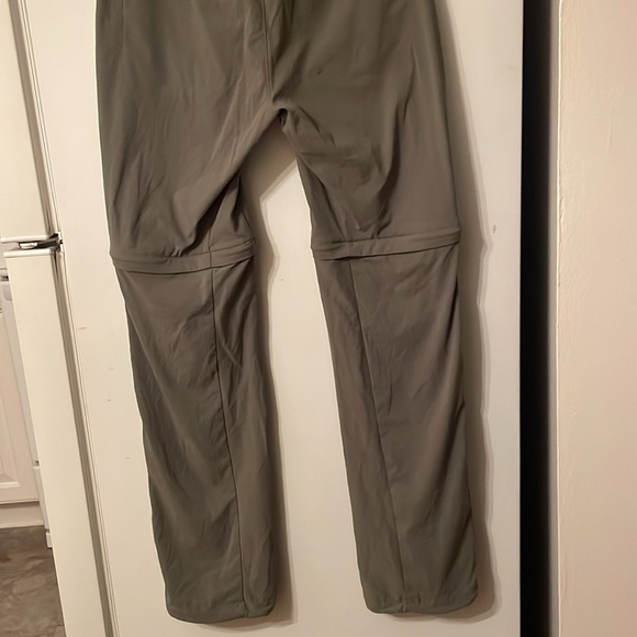 Columbia 6 Regular Omni-Shield Cargo Convertible Pants for Outdoor Adventures - Picture 7 of 9